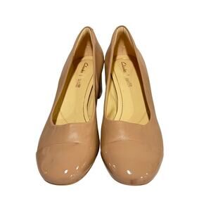 Clarks ladies shoes size 9M cushion sole nude cap toe leather pumps mid hi heels